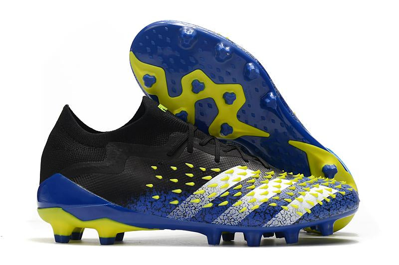 Chuteira adidas Predator Freak .1 Campo