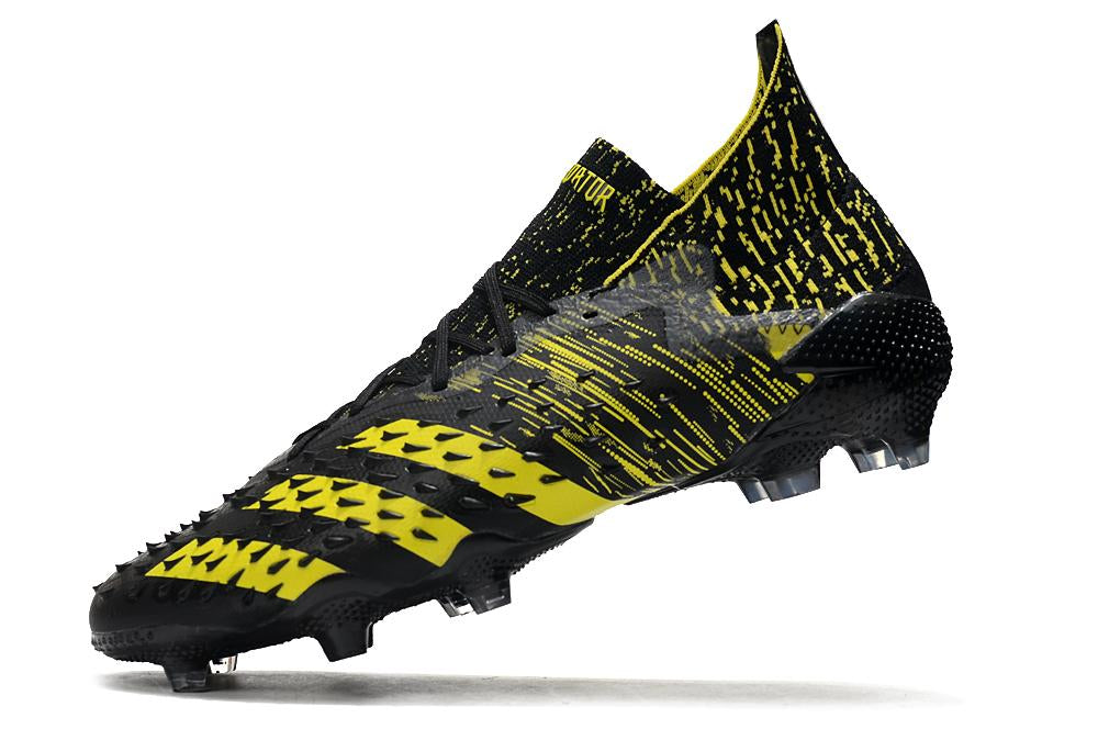 Chuteira adidas Predator Freak .1 Campo