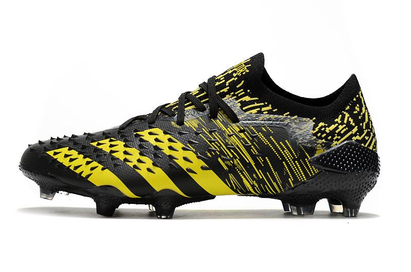 Chuteira adidas Predator Freak .1 Campo