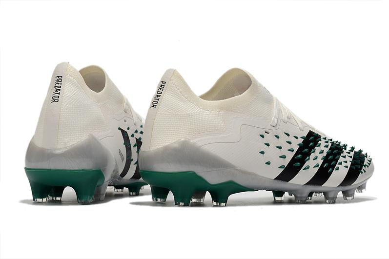 Chuteira adidas Predator Freak .1 Campo