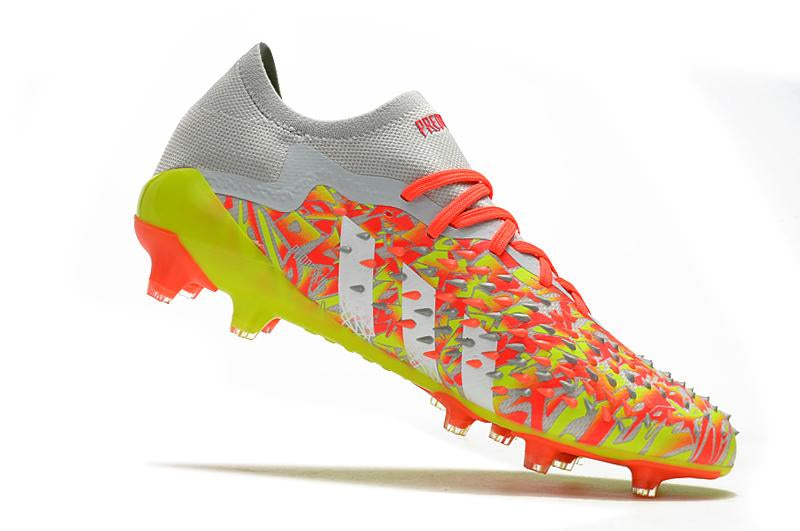 Chuteira adidas Predator Freak .1 Campo