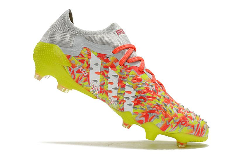 Chuteira adidas Predator Freak .1 Campo