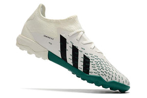 Chuteira adidas Predator Freak .3 Society